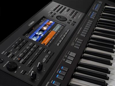 Yamaha PSR-SX720+ keyboard